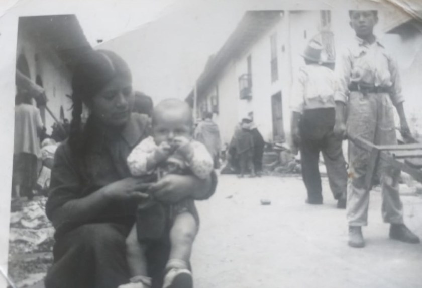 papá, un año de edad